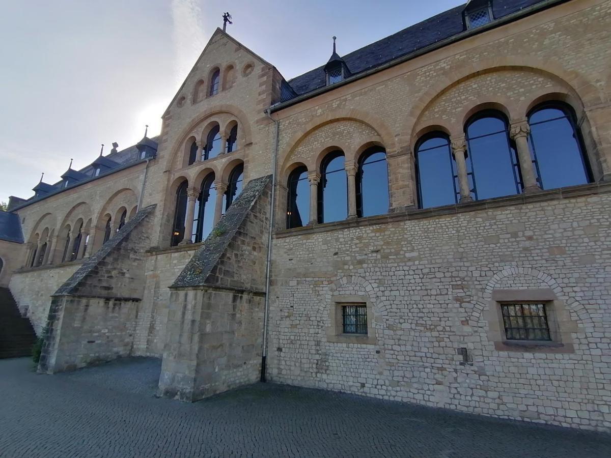 Apartment Serenade Am Zwinger กอสลาร์ ภายนอก รูปภาพ